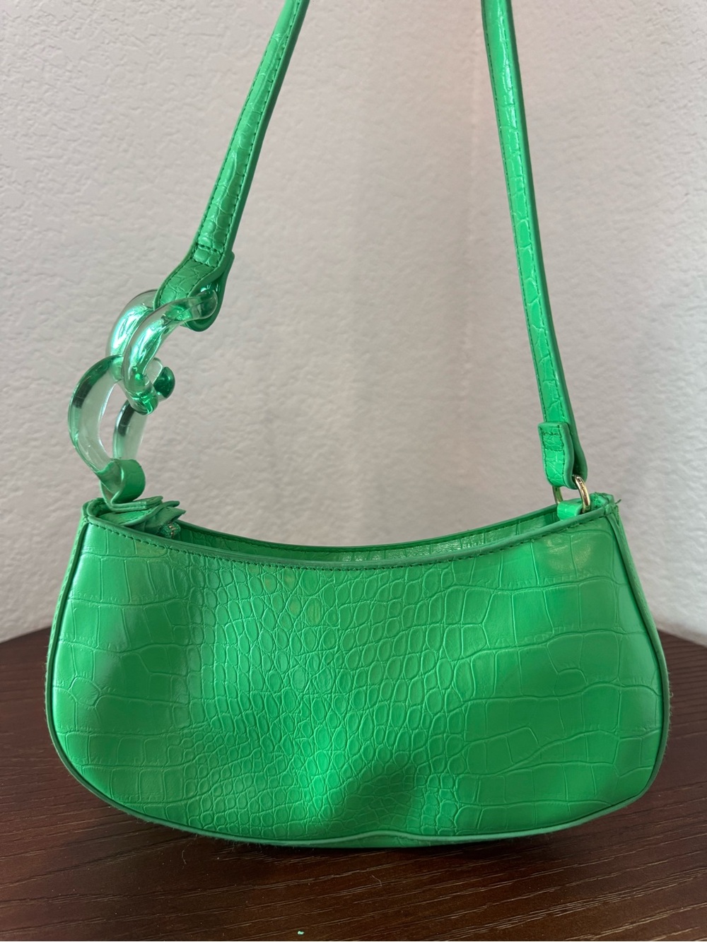 Green Croc-Embossed Shoulder Bag Purse with Transparent Acrylic Chain Accent